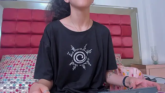 BonnieCute  online show from March 25, 11:36 pm