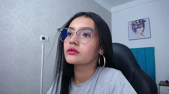 Snapshot of antonella_sweetlittle chatting on March 16, 6:34 pm antonella sweetlittle online show from March 16, 6:34 pm
