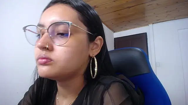Snapshot of antonella_sweetlittle chatting on September 28, 12:23 pm antonella sweetlittle online show from September 28, 12:23 pm