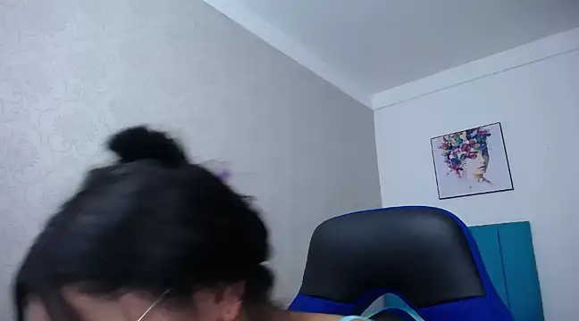 Snapshot of antonella_sweetlittle chatting on March 1, 6:43 pm antonella sweetlittle online show from March 1, 6:43 pm