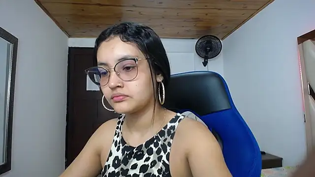 Snapshot of antonella_sweetlittle chatting on September 16, 12:39 pm antonella sweetlittle online show from September 16, 12:39 pm