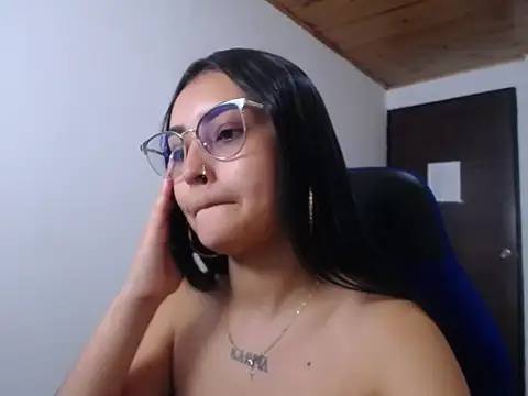 Snapshot of antonella_sweetlittle chatting on October 2, 12:41 pm antonella sweetlittle online show from October 2, 12:41 pm