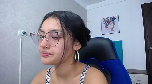 Snapshot of antonella_sweetlittle chatting on March 5, 12:33 pm antonella sweetlittle online show from March 5, 12:33 pm