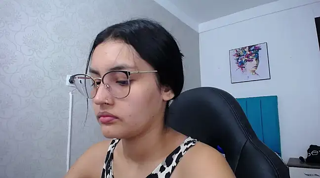 Snapshot of antonella_sweetlittle chatting on March 19, 12:23 pm antonella sweetlittle online show from March 19, 12:23 pm