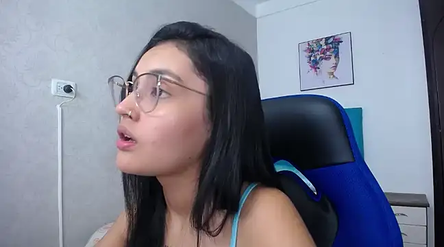 Snapshot of antonella_sweetlittle chatting on March 1, 3:38 pm antonella sweetlittle online show from March 1, 3:38 pm