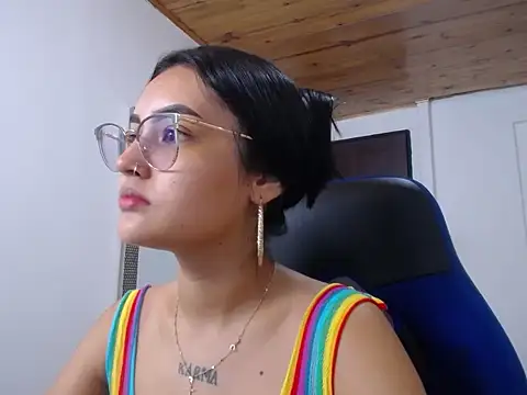 Snapshot of antonella_sweetlittle chatting on October 4, 12:39 pm antonella sweetlittle online show from October 4, 12:39 pm