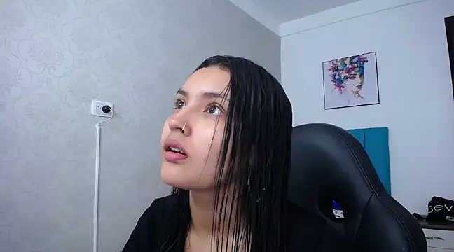 Snapshot of antonella_sweetlittle chatting on March 20, 12:43 pm antonella sweetlittle online show from March 20, 12:43 pm
