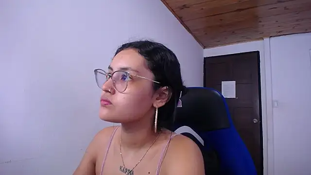 Snapshot of antonella_sweetlittle chatting on September 18, 12:41 pm antonella sweetlittle online show from September 18, 12:41 pm