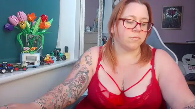 NikiDeeOfficial online show from July 20, 9:28 pm