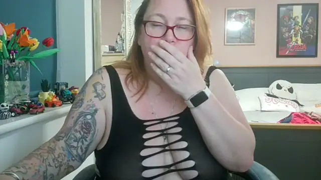 NikiDeeOfficial online show from June 10, 9:38 pm