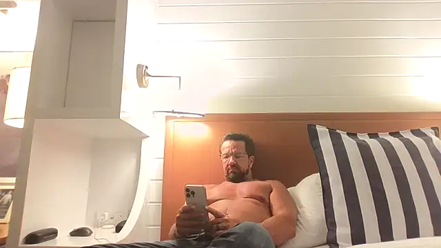 sluttydylan online show from October 4, 12:07 pm