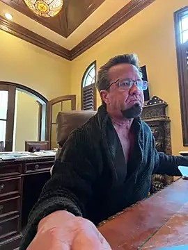 sluttydylan online show from May 26, 5:44 pm