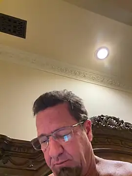 sluttydylan online show from December 20, 5:32 am