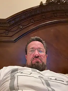 sluttydylan online show from October 30, 4:00 am