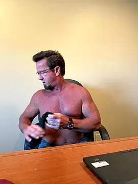 sluttydylan online show from December 17, 9:42 pm