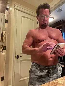 sluttydylan online show from May 8, 9:07 pm
