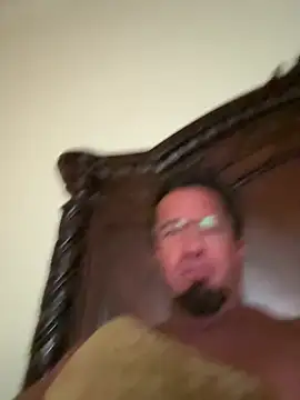 sluttydylan online show from February 21, 9:33 am