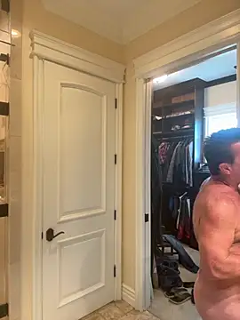 sluttydylan online show from December 4, 5:45 pm