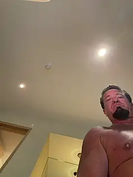 sluttydylan online show from June 4, 1:32 am