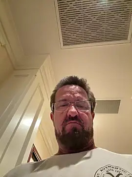 sluttydylan online show from September 9, 2:43 am