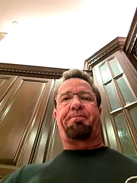 sluttydylan online show from December 3, 4:02 am