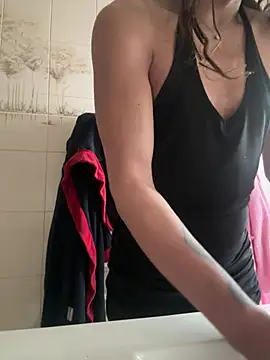 Snapshot of LadyVenere chatting on February 16, 2:21 pm LadyVenere online show from February 16, 2:21 pm