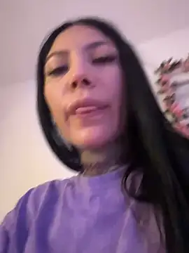Snapshot of Cataleyasweet_19 chatting on March 4, 6:50 pm Cataleyasweet 19 online show from March 4, 6:50 pm