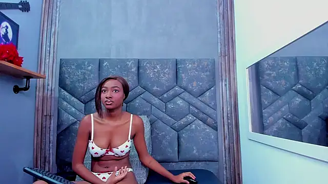 Snapshot of dalilaqueen chatting on November 15, 12:09 pm dalilaqueen online show from November 15, 12:09 pm