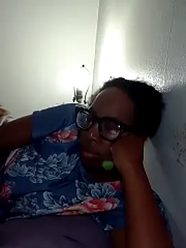 madamsensuale online show from December 3, 3:07 am