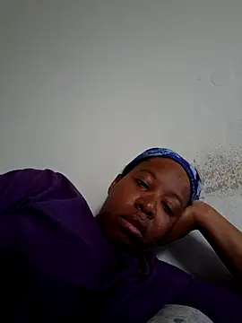 Snapshot of madamsensuale chatting on October 8, 1:01 pm madamsensuale online show from October 8, 1:01 pm