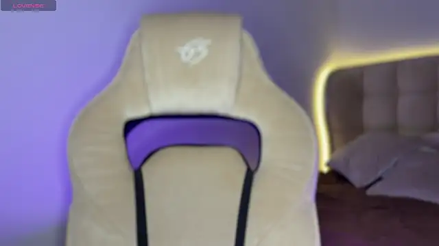 MarlynRobertsen online show from November 7, 1:26 pm