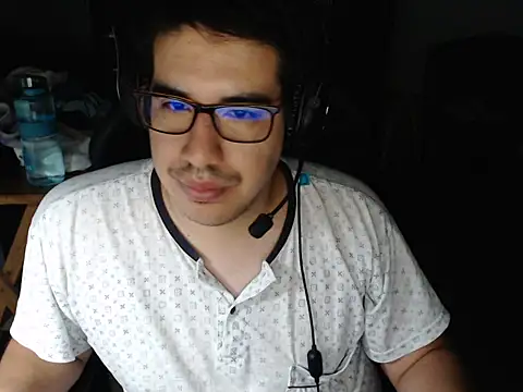 thealfawolf01 online show from March 10, 12:39 am