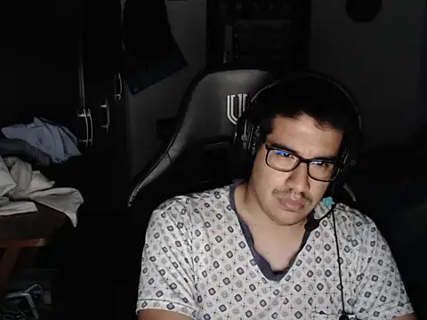 thealfawolf01 online show from November 13, 12:14 am