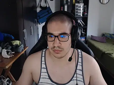 thealfawolf01 online show from March 19, 8:31 pm