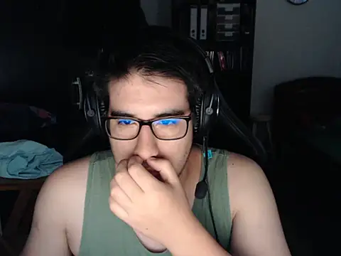 thealfawolf01 online show from March 16, 10:20 pm