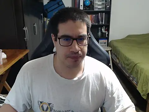Snapshot of thealfawolf01 chatting on June 25, 11:10 pm thealfawolf01 online show from June 25, 11:10 pm