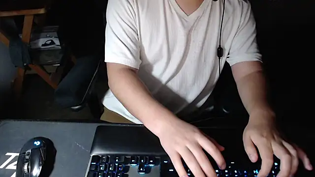 thealfawolf01 online show from October 13, 3:19 am