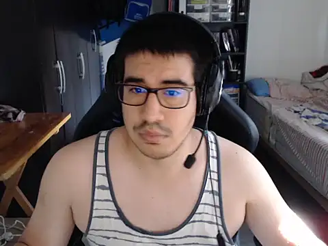 thealfawolf01 online show from January 8, 9:54 pm