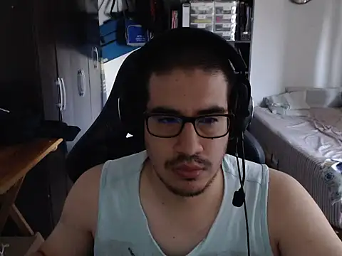 thealfawolf01 online show from February 5, 4:14 pm