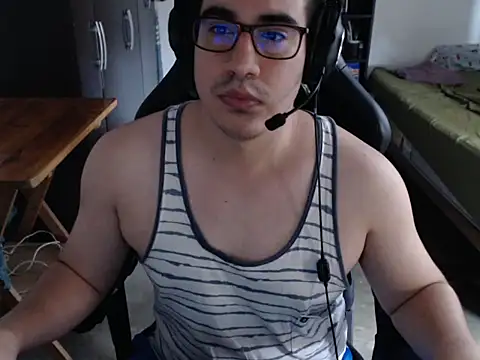 thealfawolf01 online show from April 3, 5:30 pm