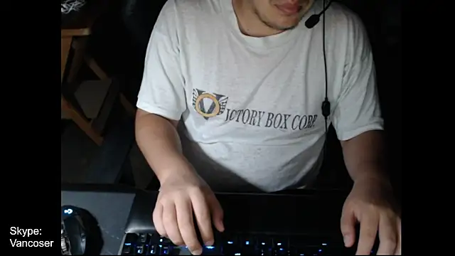 thealfawolf01 online show from February 9, 5:40 am