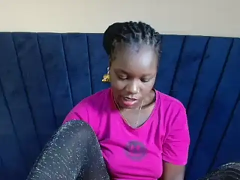 Snapshot of Layla_Amish1 chatting on May 25, 8:35 am Layla Amish1 online show from May 25, 8:35 am