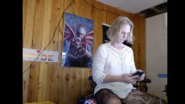 JamieBottoms online show from December 19, 1:57 pm