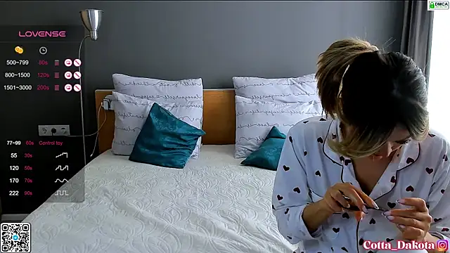 PannaDakota online show from March 22, 6:11 am