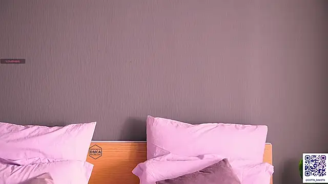 Snapshot of PannaDakota chatting on February 15, 8:57 am PannaDakota online show from February 15, 8:57 am