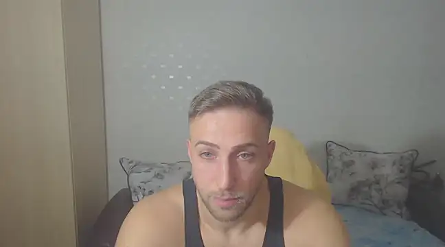 PrinceEagle online show from December 9, 8:23 pm