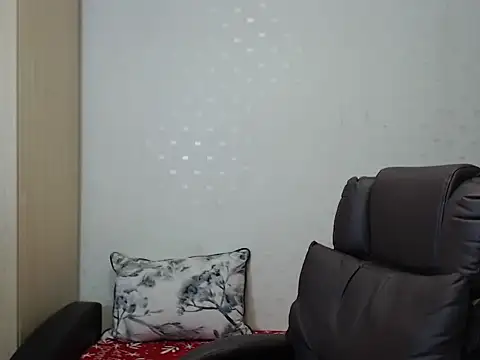 PrinceEagle online show from November 7, 8:35 pm