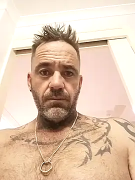 Snapshot of Shybutbig369 chatting on June 24, 11:02 pm Shybutbig369 online show from June 24, 11:02 pm