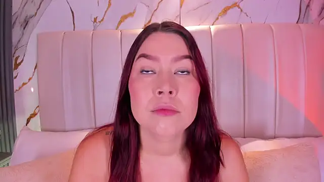 LiaTink online show from April 13, 11:36 am