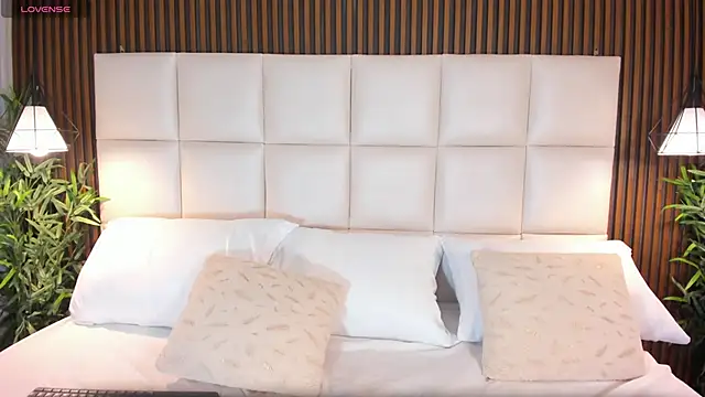 LiaTink online show from December 18, 4:44 pm